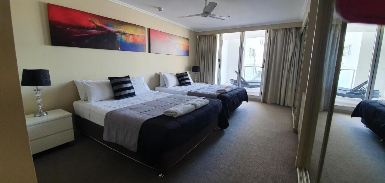 Pier Resort Urangan Exterior photo